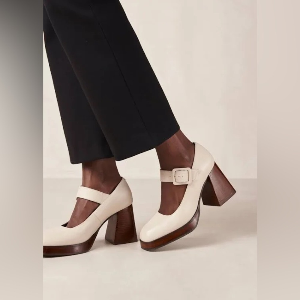 ALOHAS Oregon Cream Leather Pump